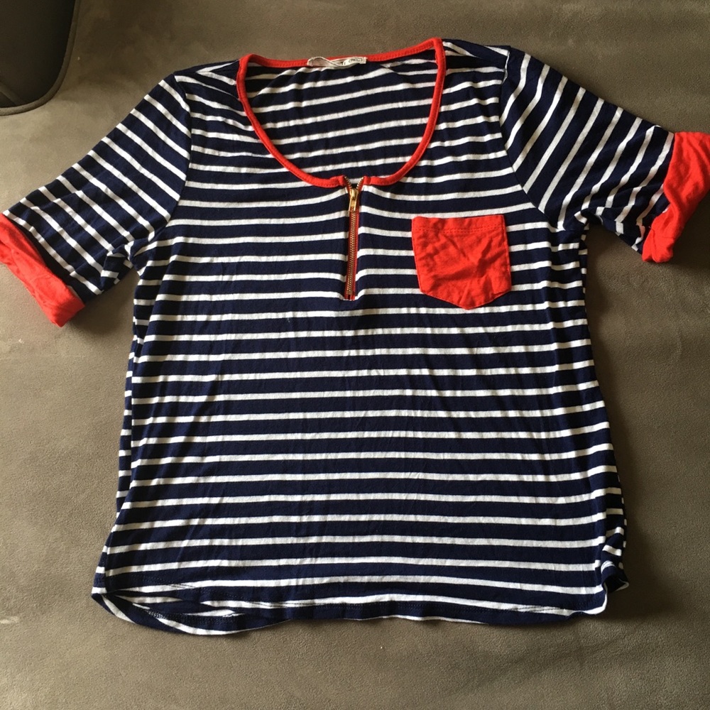Juniors XL crop top